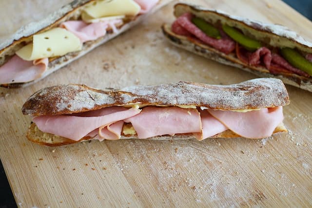 Jambon-Beurre το πιο παριζιάνικο σάντουιτς